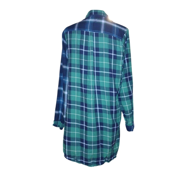 STARS AND ABOVE SKIRT LENGTH FLANNEL TOP - Picture 2 of 2